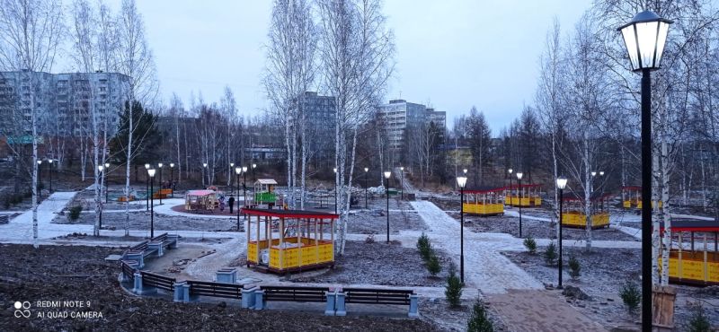 Усть-Илимск территория возле стадиона Юбилейный